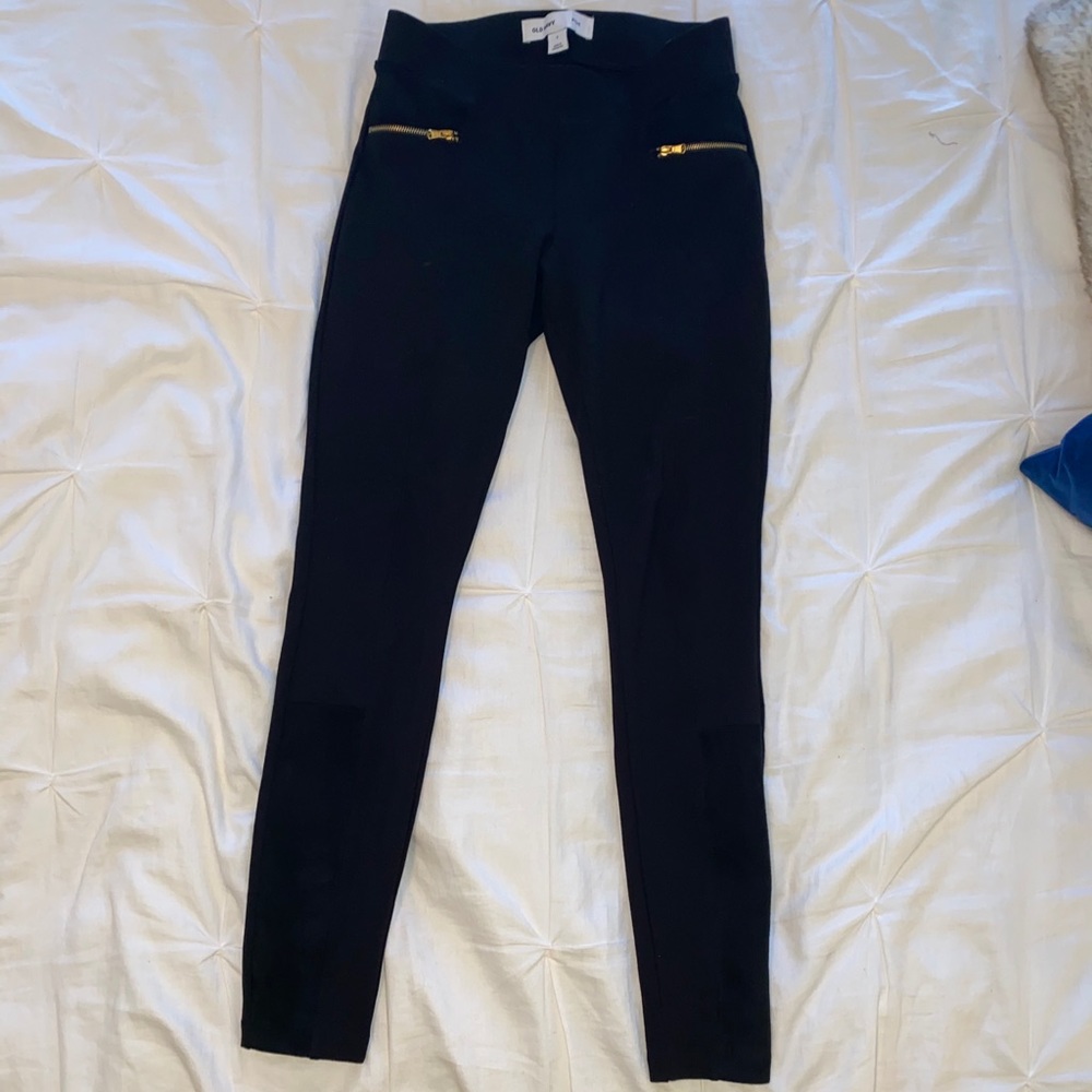 stretchy black pants